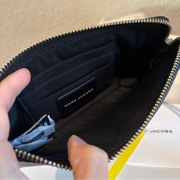 NWT Marc Jacobs x 'The Wizard of Oz' Wristlet Limited Edition - Picture 7 of 7